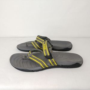 Northside Gray Flip Flops Sandals 7